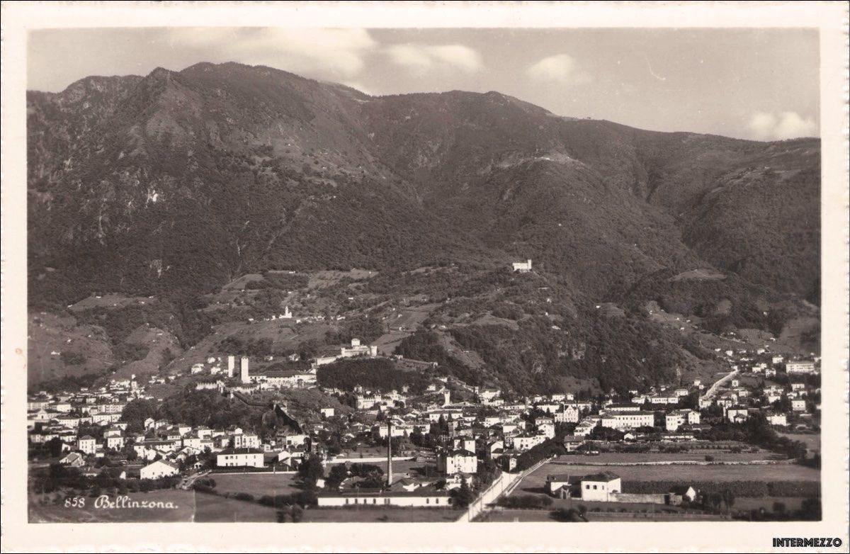 Cartoline postali: Bellinzona // Veduta generale 1939 – Usato da Basel venduto da intermezzo12
