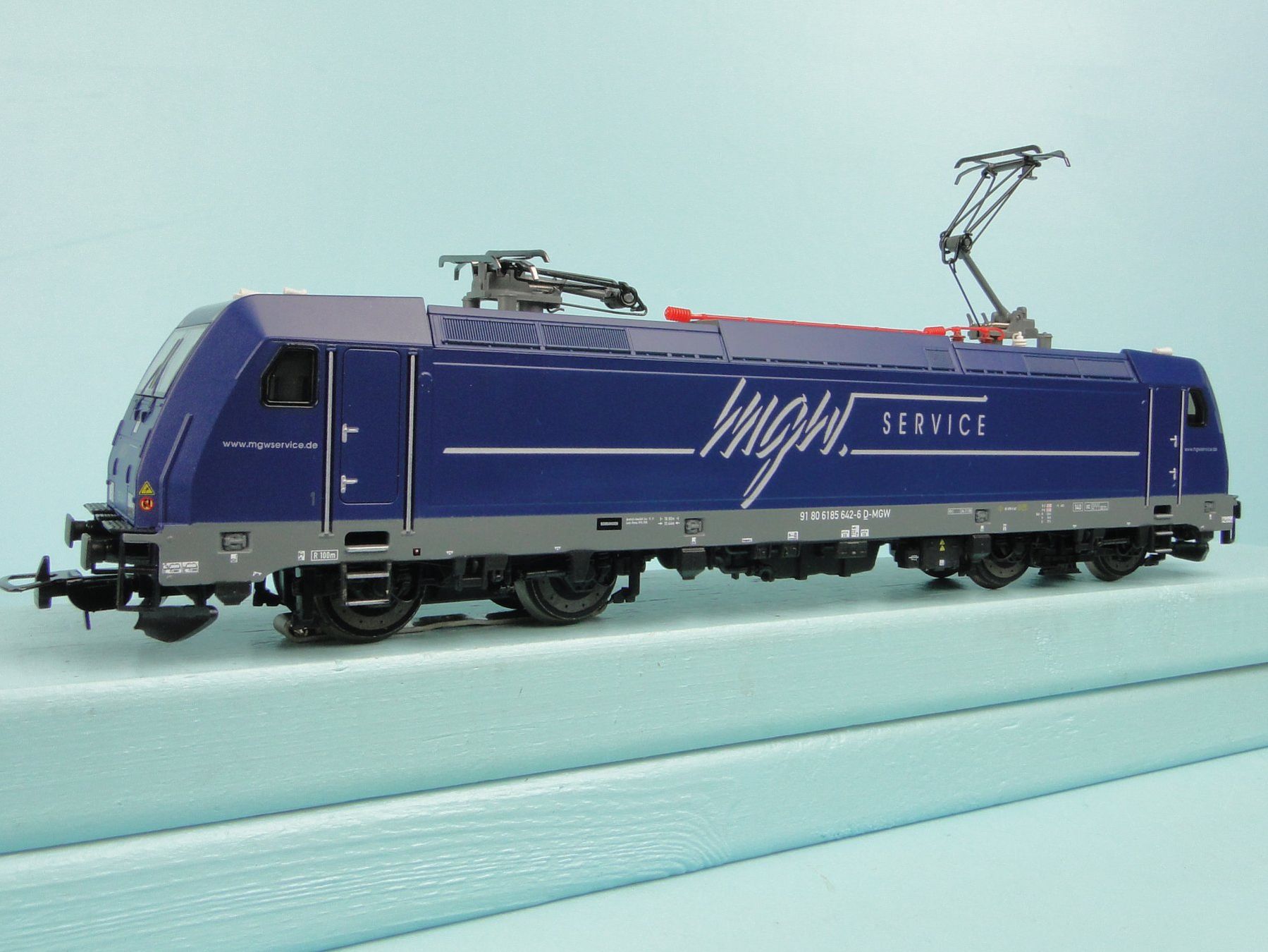 Piko Modelleisenbahnen: PIKO 59344 BR185 MGW, DIGITAL AC/WS – Neu (gemäss Beschreibung) aus Bülach von cann11 2
