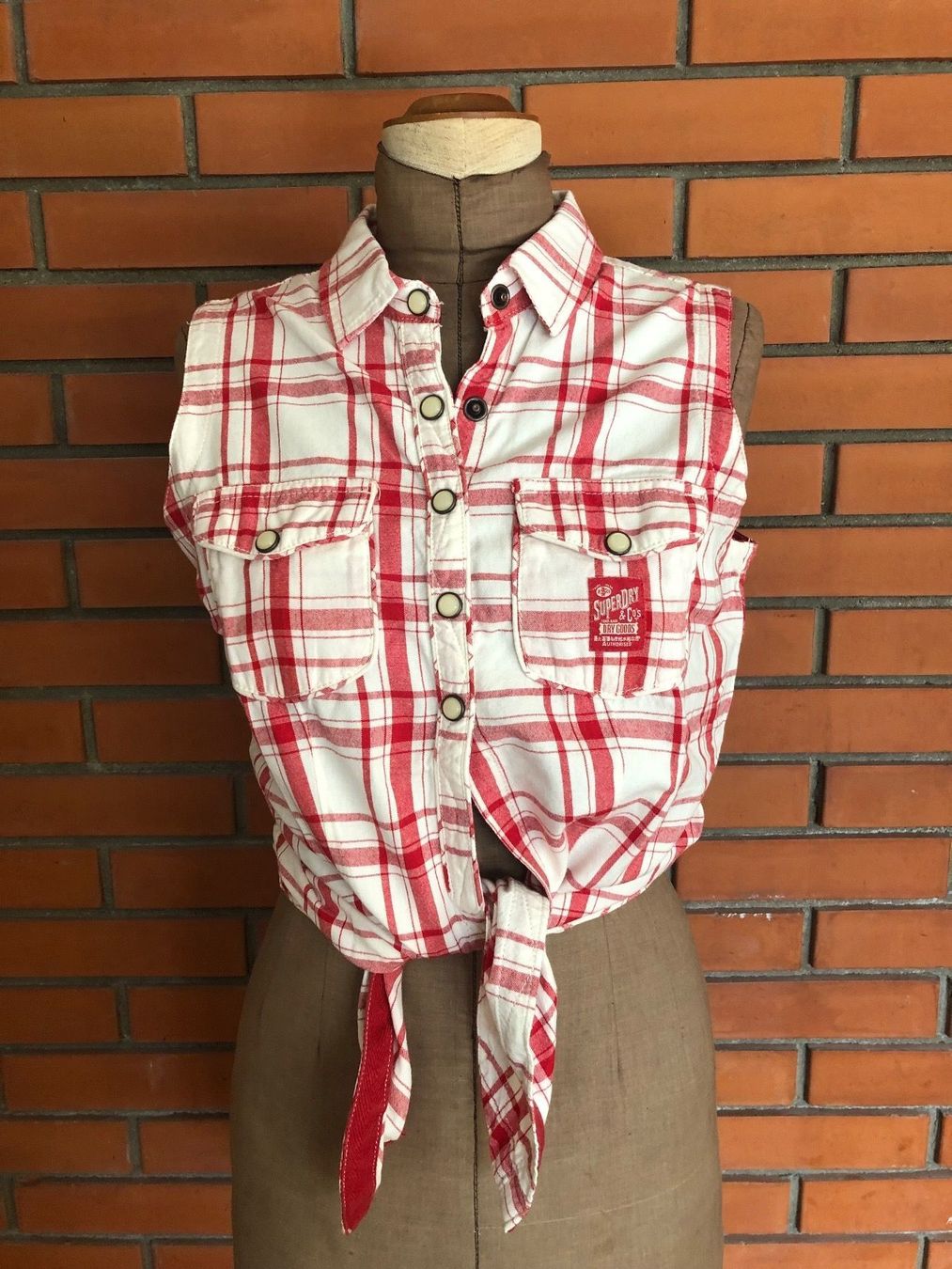 Superdry Camicette: Ärmellose Bluse Superdry! – Usato da Niederteufen venduto da nana65