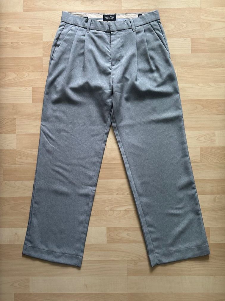 Jack & Jones Hosen: Jack & Jones WIDE Stoffhose - Light Grey – Neu (gemäss Beschreibung) aus Chur von dajan.17 1