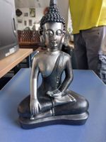 Buddha-Figur, aus Holz, div. Grautöne, H 28.5 cm
