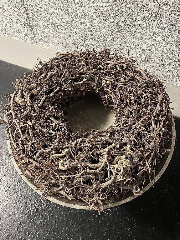 Alle Dekorationen: Deko Gestell mit Holzkranz – Gebraucht aus Sursee von gas_29n8 1