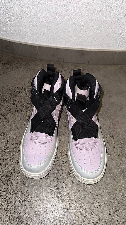 Scarpe da donna: Nike Air Force High Sneaker  – Usato da Fehraltorf venduto da nadine_zuber_00 1