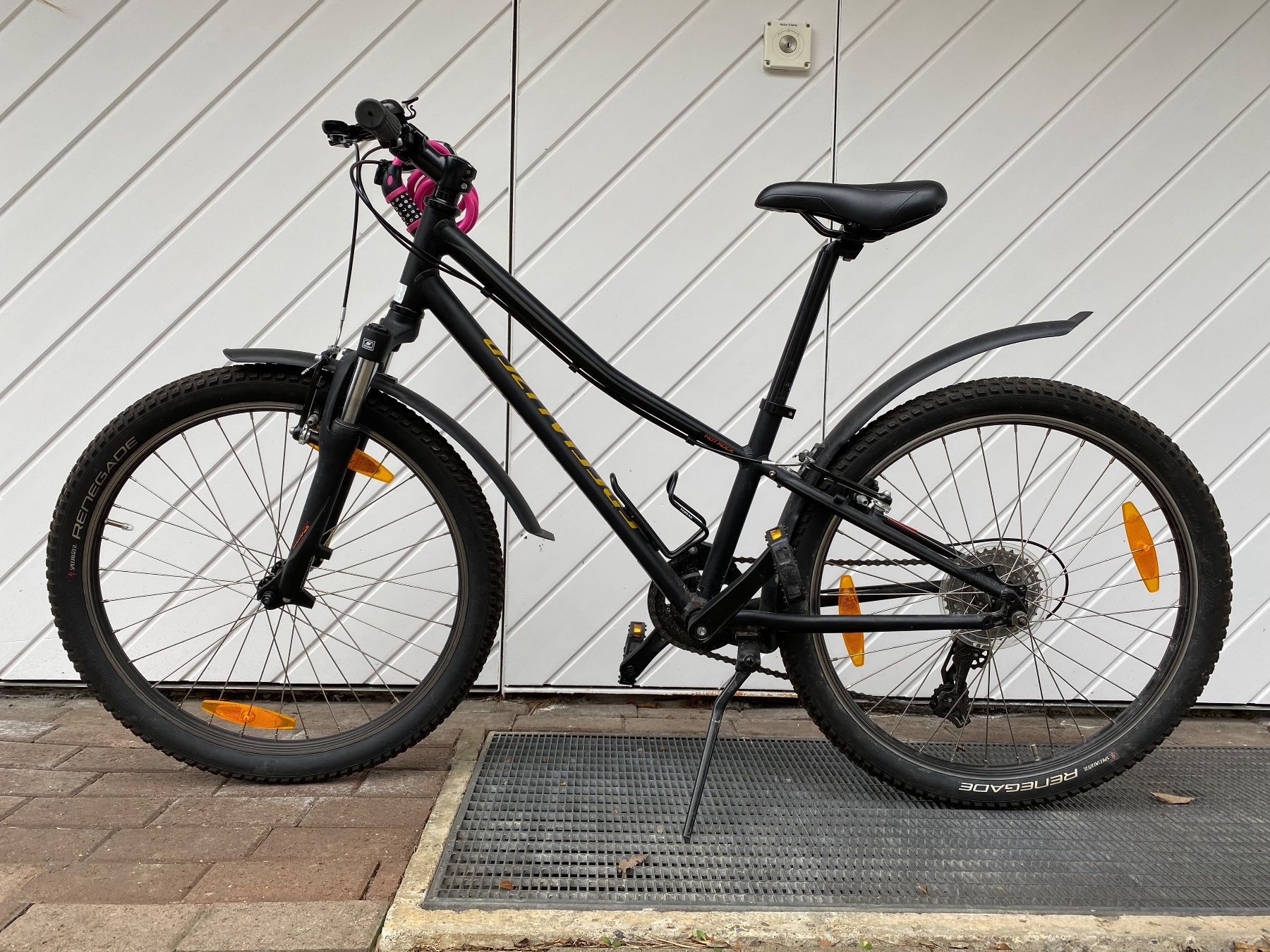 Specialized Velos: Specialized Mountainbike 24 Zoll – Gebraucht aus Küsnacht ZH von