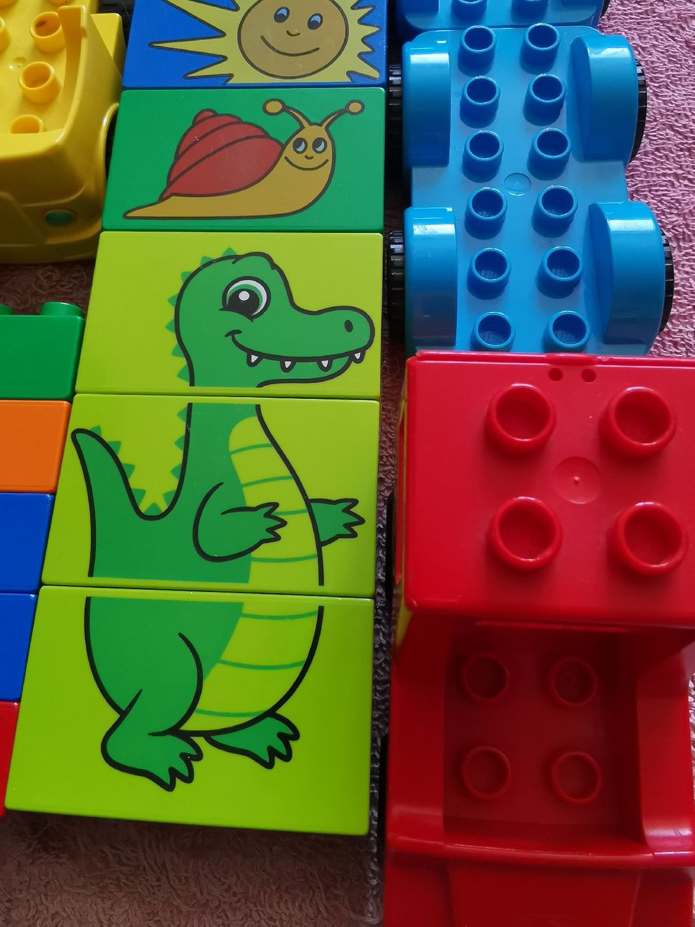 Lego Spielzeuge: Lego Duplo, Farbenfroher Mix – Gebraucht aus Effretikon von Superkarin7 6