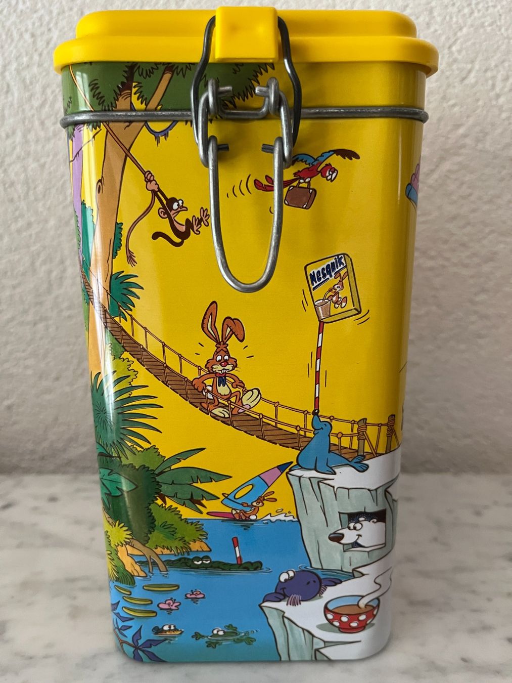 Pots: Blechdose Nesquik – D'occasion à Lützelflüh-Goldb par Fresu8 5