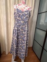 Schönes Kleid mit Muster, Grösse M