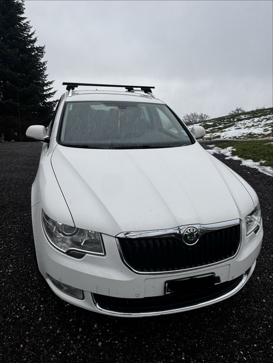 Skoda Automobili: Skoda Superb C 2. OD 4x4 – Usato da Huttwil venduto da BurkhalterMalerei