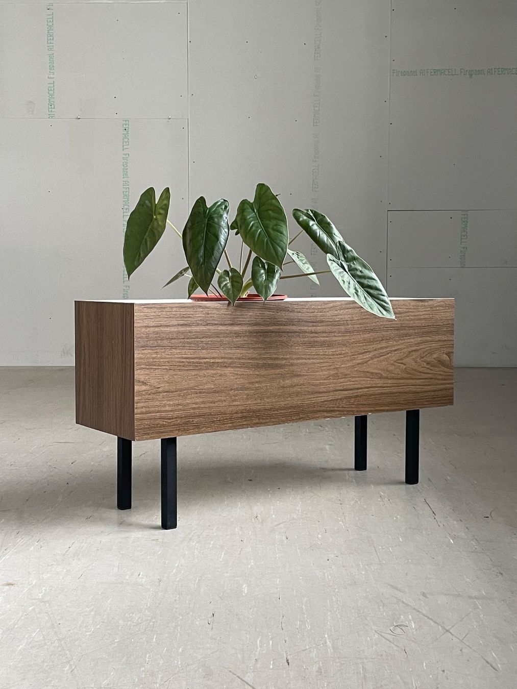 Vasi per fiori: 1960er Planter / Pflanzengefäss / Pflanzen Trog – Usato da Bern venduto da Modern-Era
