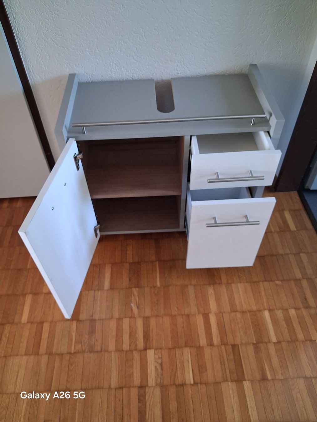 Mobili per bagno: Waschbeckenunterschrank auf Rollen – Usato da Schaffhausen venduto da figi62 2