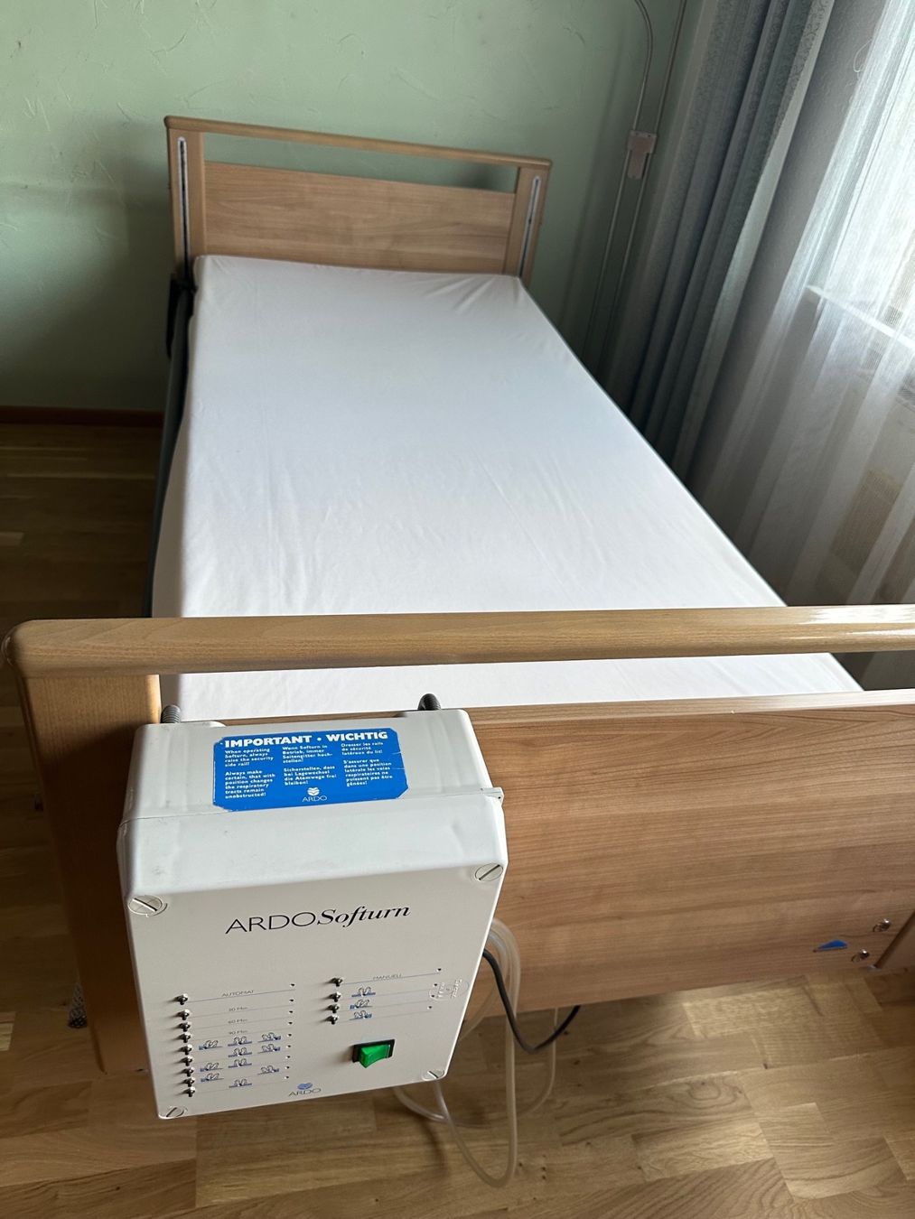Letti: Hochwertiges Pflegebett – Usato da Triesen venduto da dor_5t9v