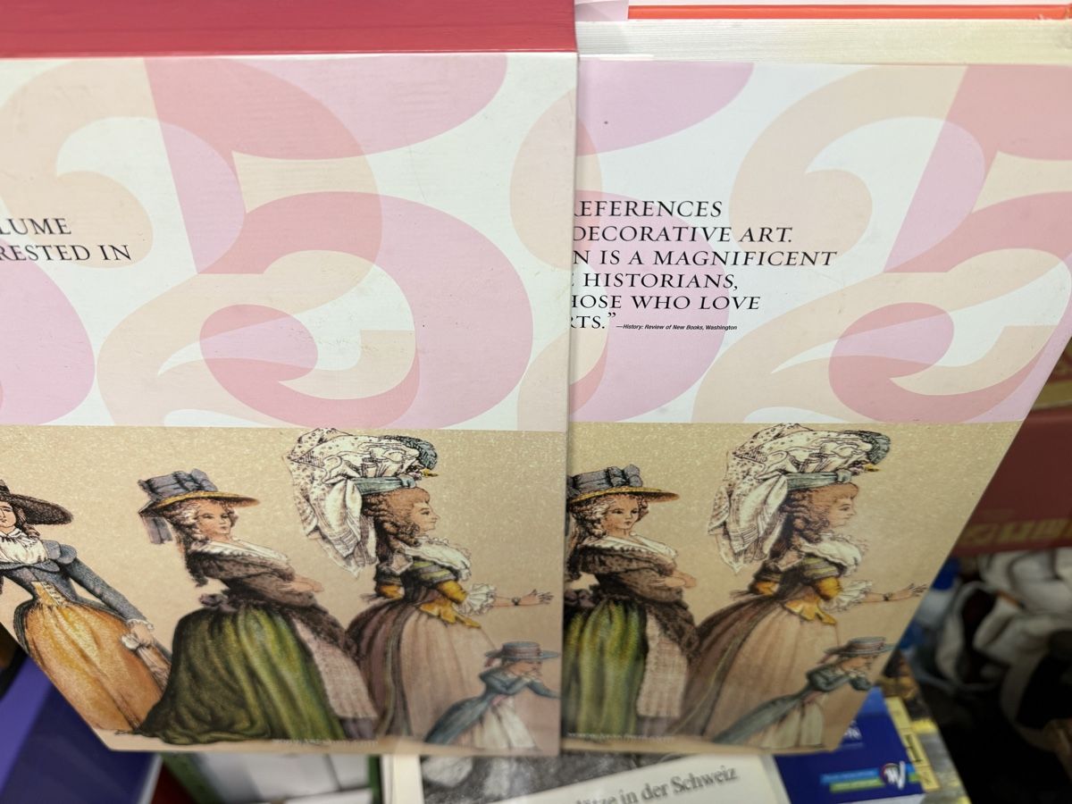 Bücher: Kleider Kostume Jahrhunderte – Gebraucht aus Riehen von MaestroImperatore
