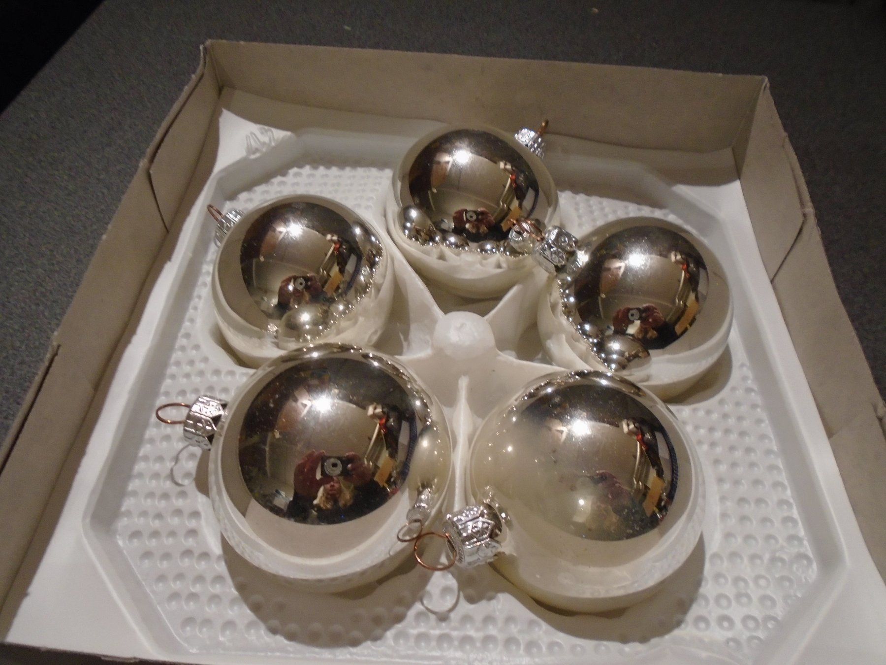 Tutte le decorazioni: Weihnachtskugel 5 Stück, silberfarbig – Usato da Zürich venduto da abraxas1291