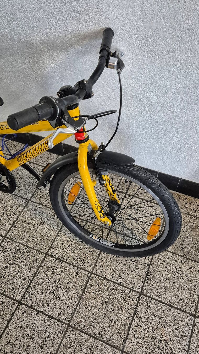 Specialized Velos: Kindervelo / vélo enfants Specialized – Gebraucht aus Basel von Cellostoffeli 1