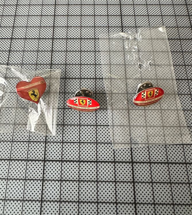 Pin - Ferrari 3 X (Neu (gemäss Beschreibung)) in Nussbaumen AG für CHF ...