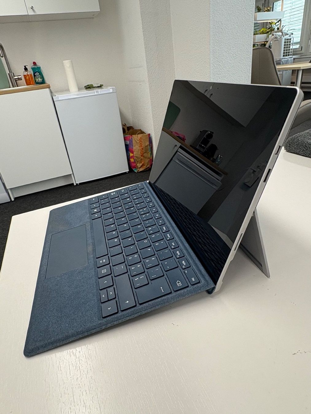 Microsoft Tablet PC: Surface Pro (12,3 Zoll, 5. Generation, 2017) – Gebraucht aus Luzern von inf_tc6f 2