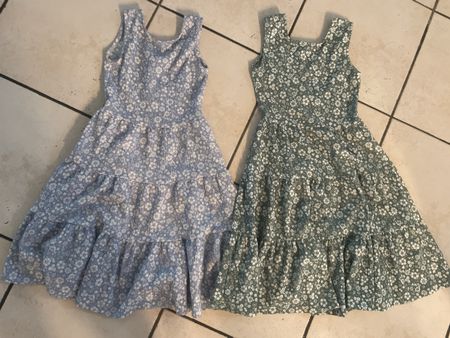 2 Sommerliche Kleider C&A Grösse 128, neuwertig