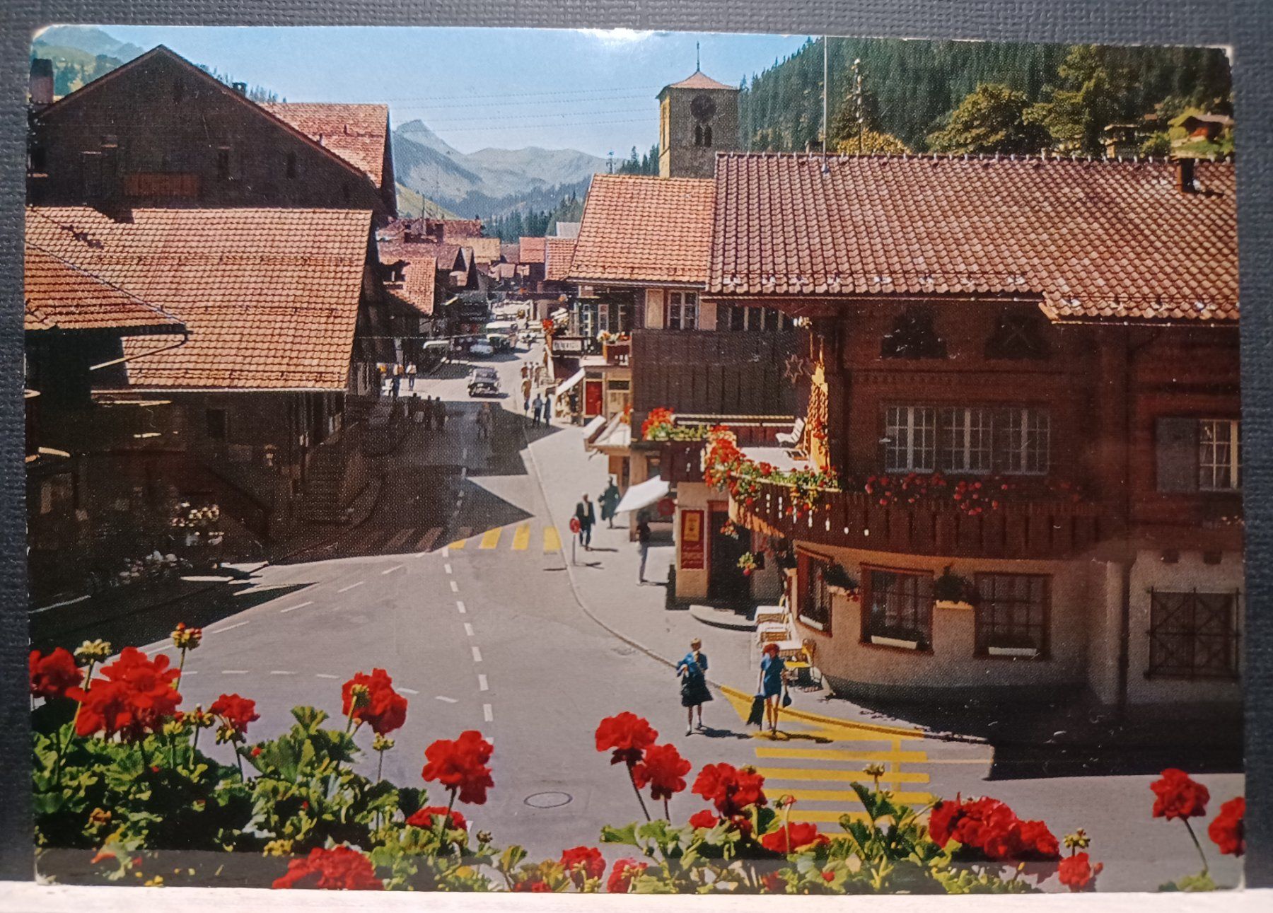 Cartoline postali: Adelboden BE, Dorfstrasse, 1977 – Usato da Aarau Rohr venduto da mgvw