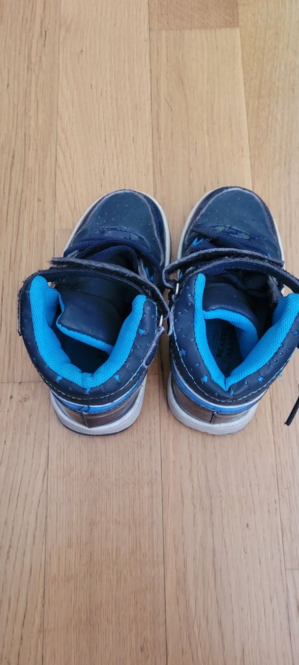 Scarpe per ragazzi: Basket haute garçon taille 22 – Usato da Gland venduto da Mezo81010 1