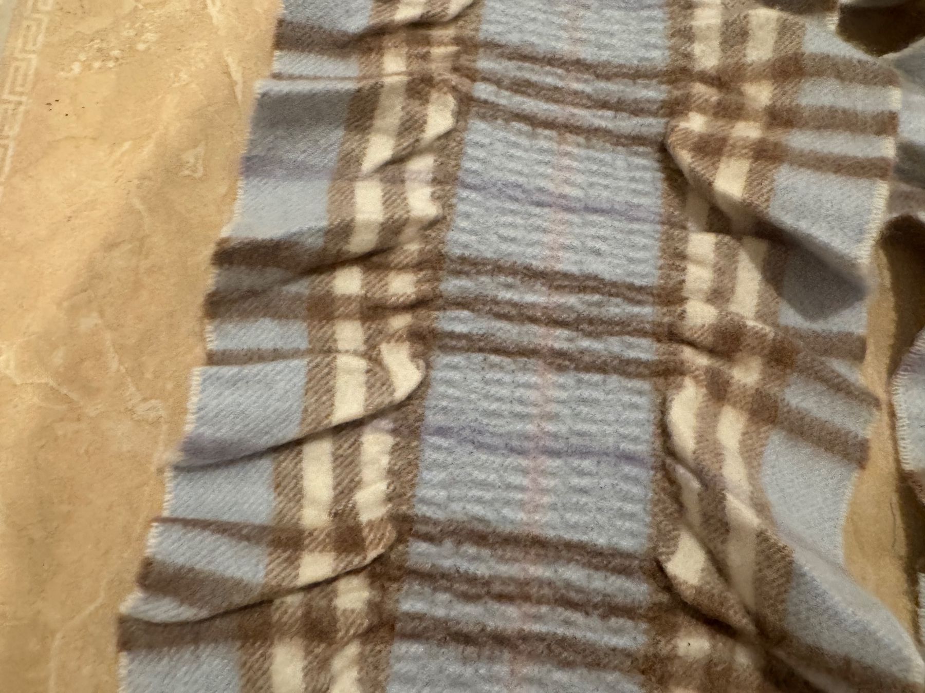 Burberry Foulard & Sciarpe: Burberry Kaschmir Schal Np 490 Fr – Usato da Klingnau venduto da Markus14 1