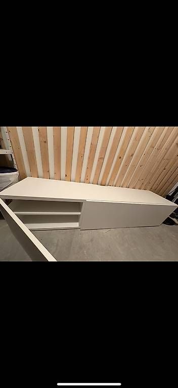 Mobili TV: IKEA Sideboard / TV-Möbel in Weiss  – Usato da Schwarzenbach SG venduto da mev_qn8f 1
