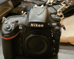 Digitalkamera Nikon D800 Vollformat mit viel Zubehör