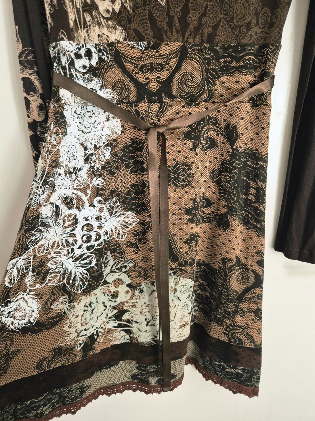 Desigual Vestiti: Desigual Kleid, Gr. L – Usato da Volketswil venduto da Dokinka 6