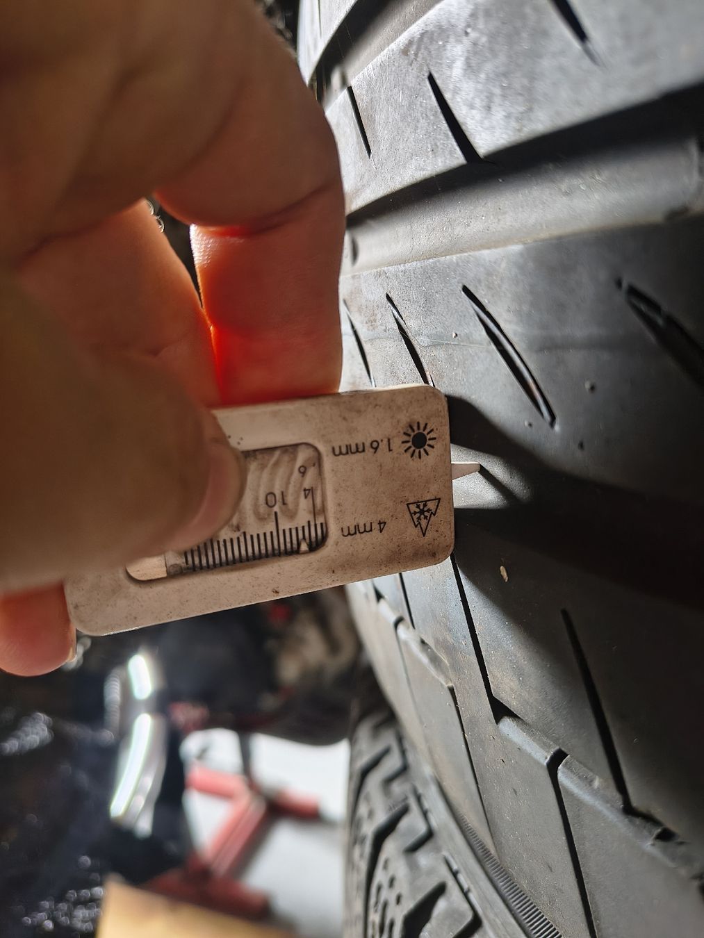 Pneumatici & Ruote complete: 2 Sommerpneu Continental 245/45R19 – Usato da Volketswil venduto da wrrhx 4
