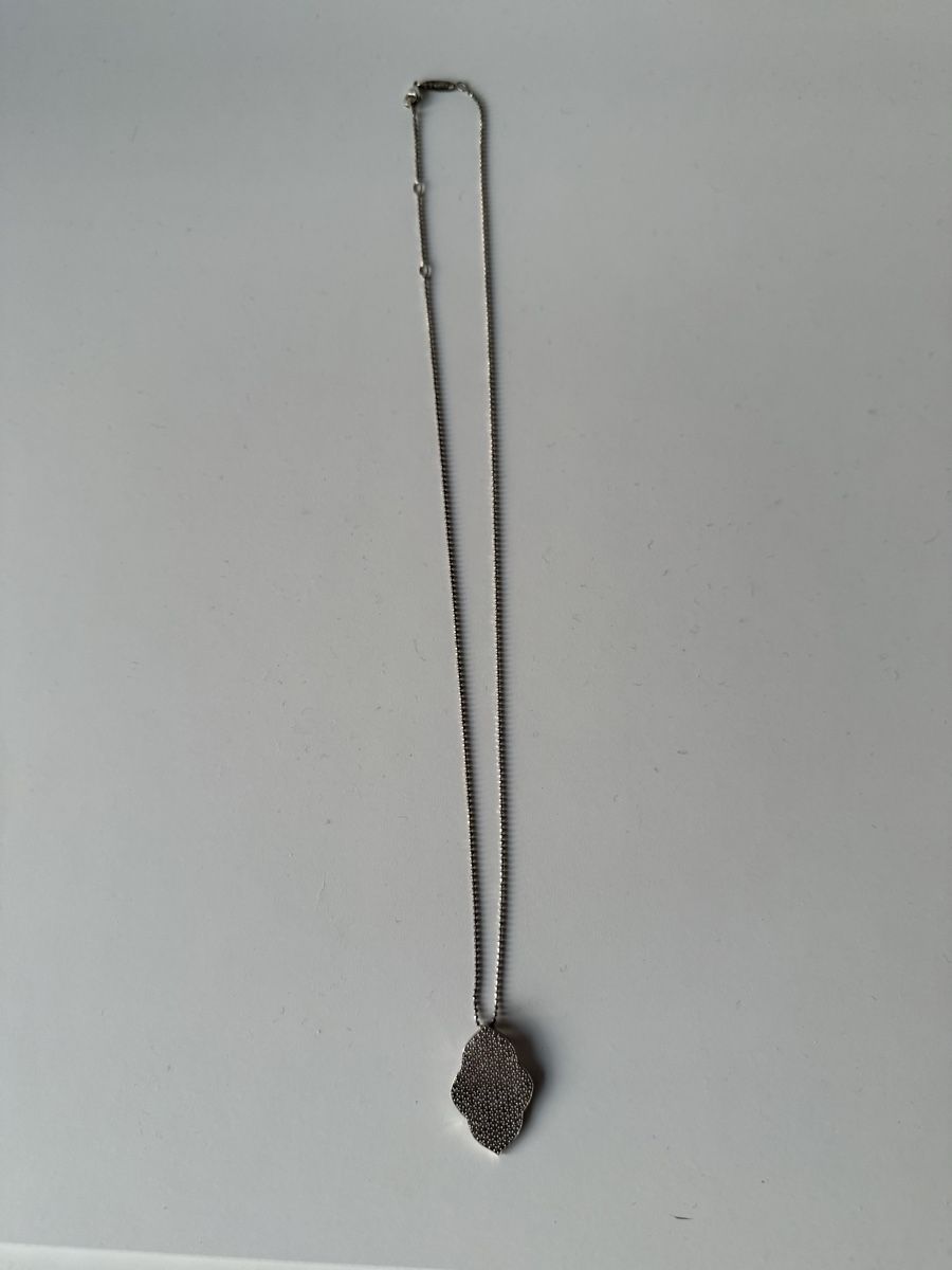 Thomas Sabo Catenine: Thomas Sabo silberfarbene Halskette mit Glitzer Anhänger – Usato da Eglisau venduto da Nic1906