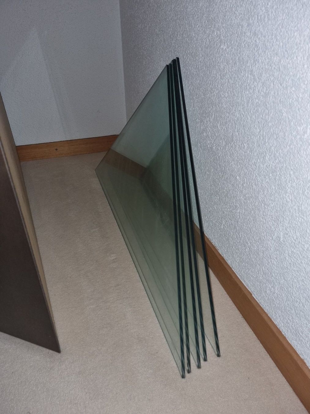 Vitrines: Vitrine Triangolo by Wellis Schweizer Design – D'occasion à Lengnau AG par Endless 3
