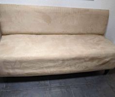 ! À débarrasser au plus vite ! Canapé banquette en bon état