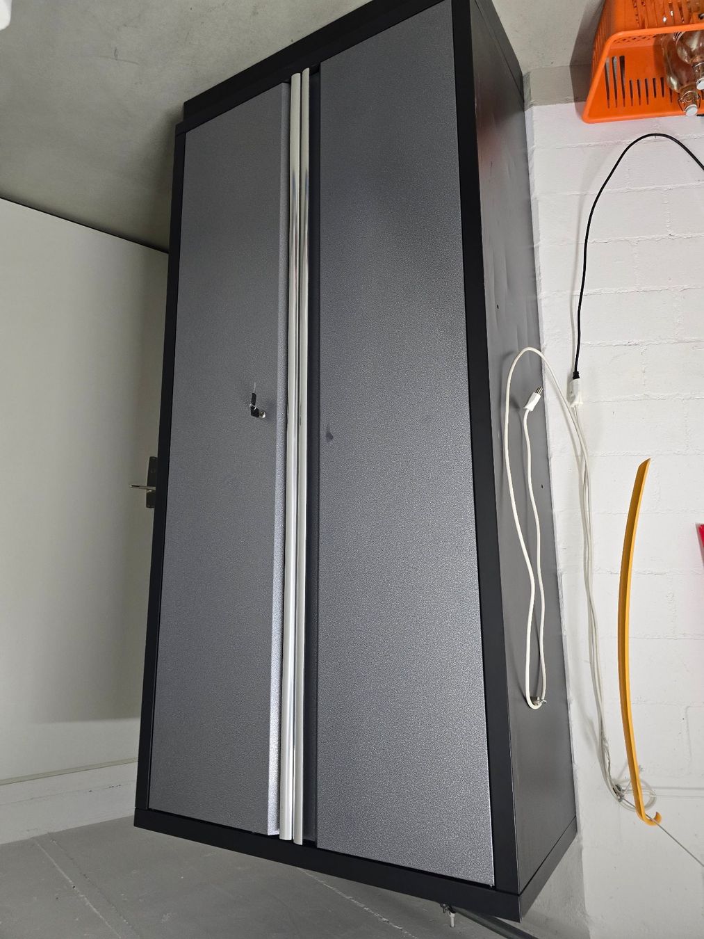 Armadi: Metalschrank – Usato da Langenthal venduto da Jenny657