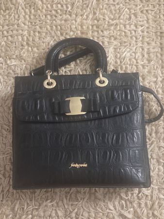 Handtasche Fragola schwarz Kroko-Optik