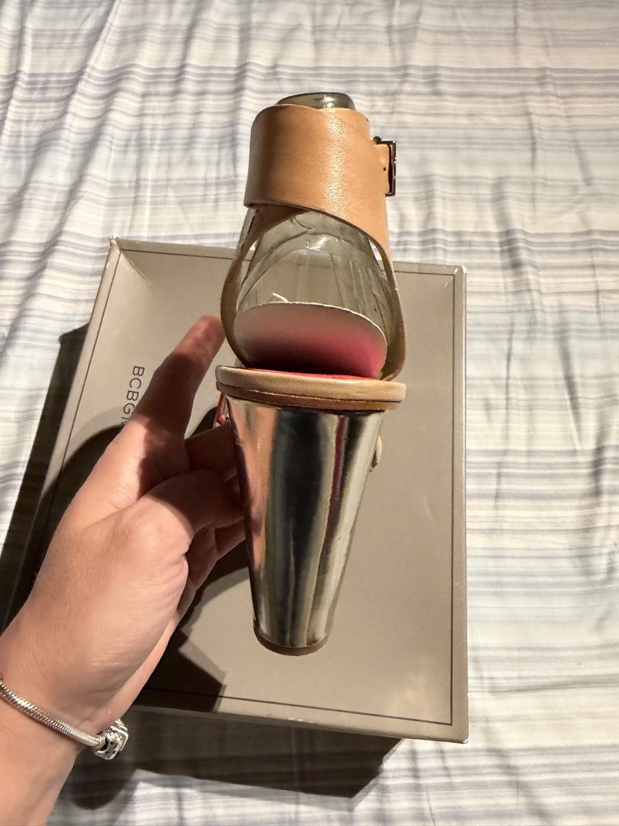 Scarpe da donna: Sandales de créateur BCBGMAXAZRIA – Usato da Chancy venduto da dia_tb2t 4