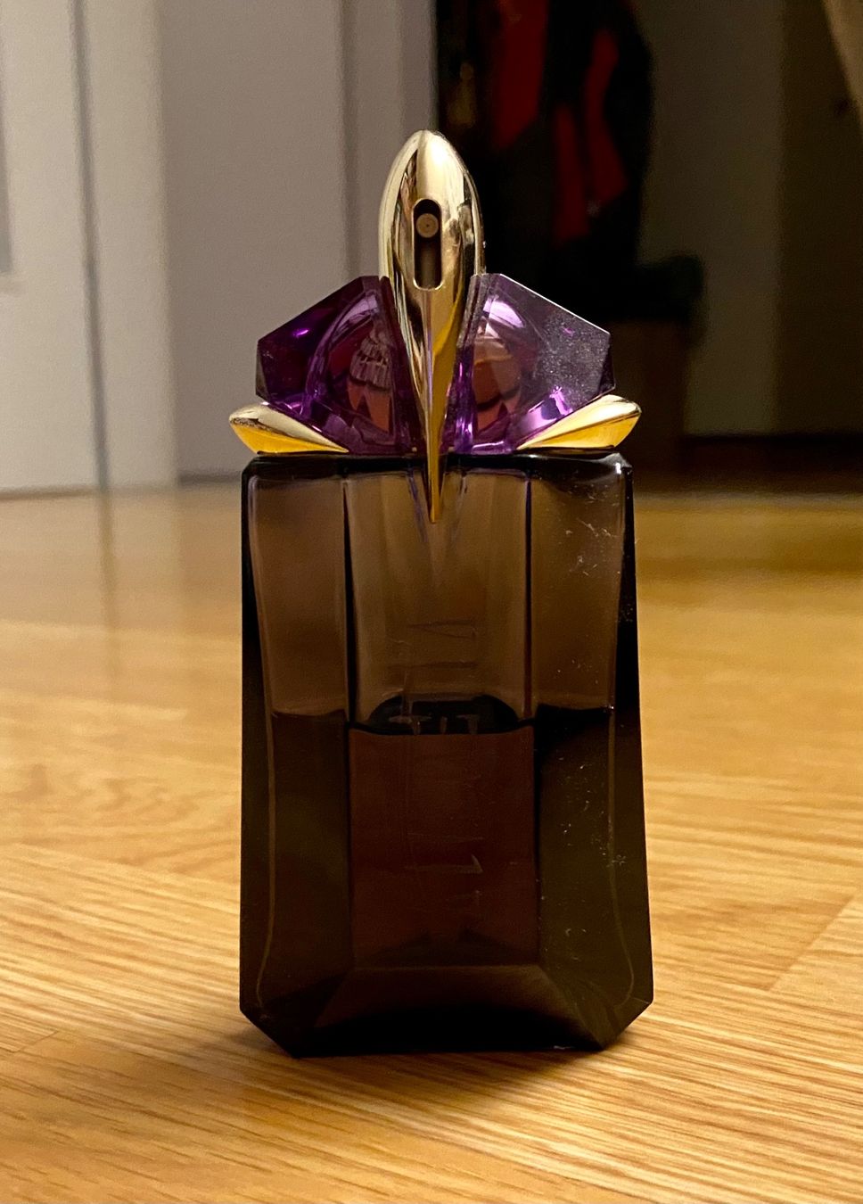 Mugler Parfum & Eau de Toilette: Aliens Parfum Mugler ca 30ml – Gebraucht aus Meilen von