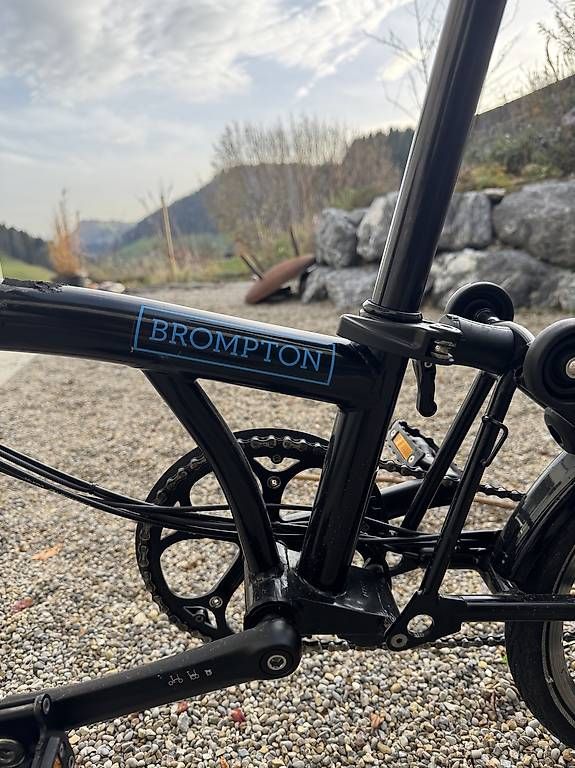 Brompton Biciclette: Brompton electric C Line 6-gang schwarz – Usato da Mosnang venduto da d_m_9lkp 1