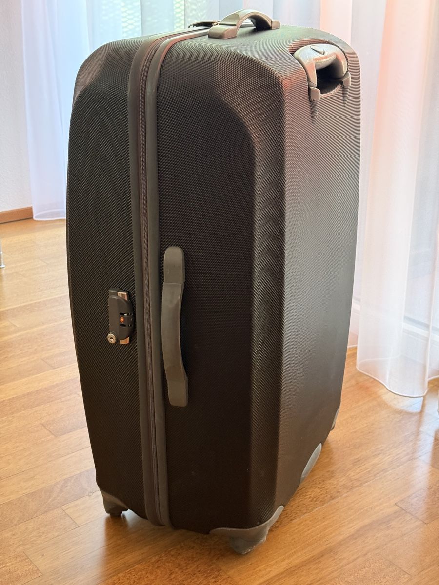 Samsonite Valigie: Samsonite Reisekoffer, 1 Rad defekt – Usato da Schlieren venduto da Bianco_100 1