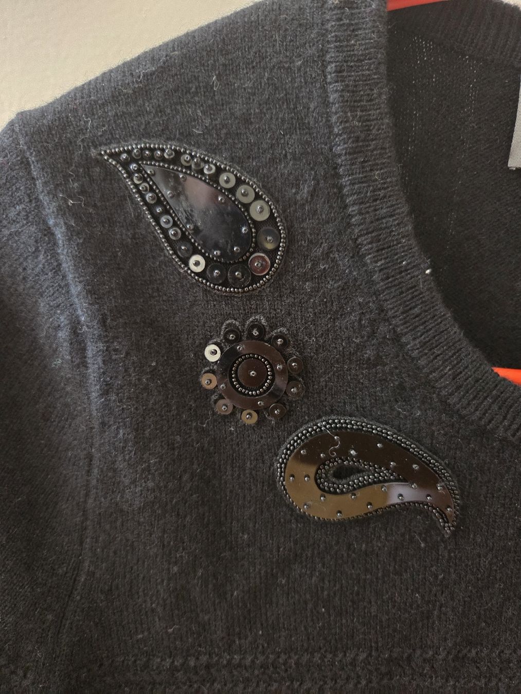Maglioni & Felpe: Pull Eric Bompard cachemire noir perles T M – Nuovo (secondo la descrizione) da Genève venduto da tif_h2cj 2