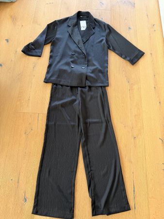 NEU Zara 2er Set fliessende Jacke & Hose in schwarz Gr. S