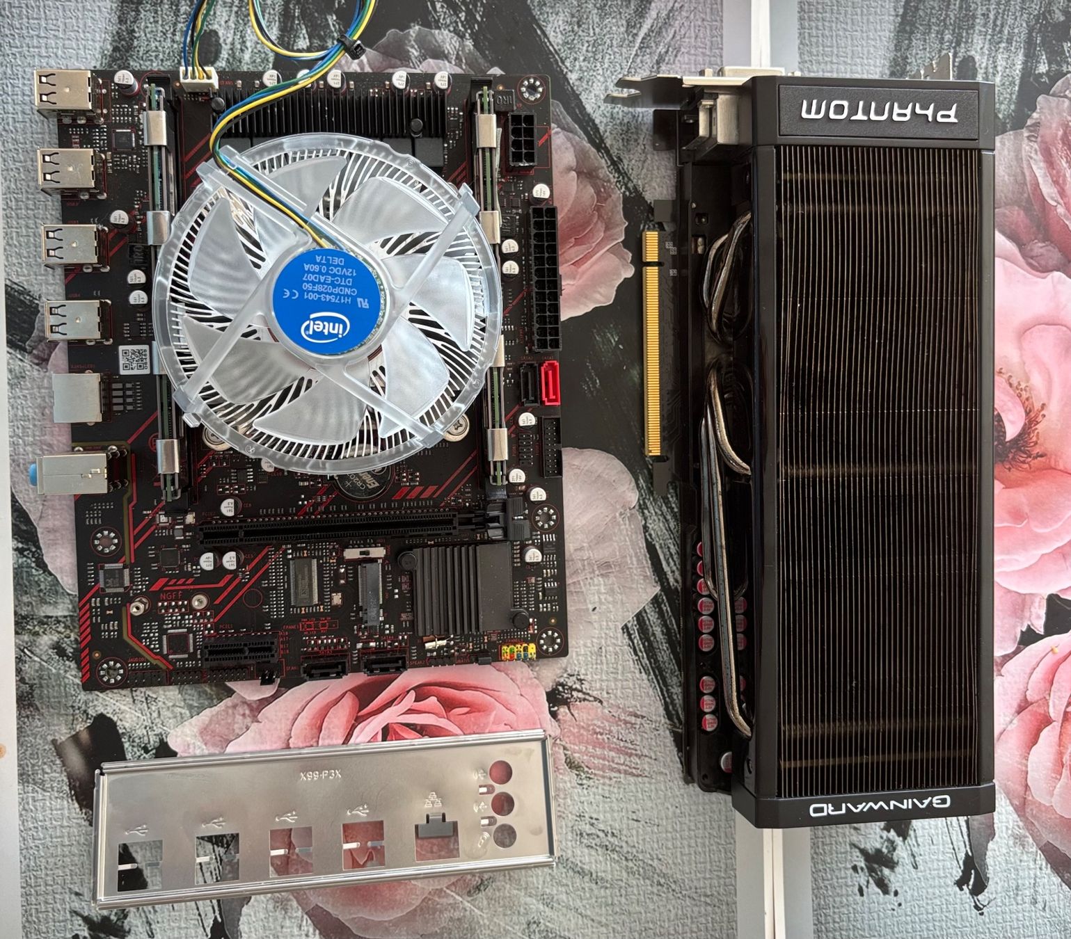 Schede madri: Intel  E5 12 Core/8 Gb ram/Gainward Phantom/2 dis – Usato da Marin-Epagnier venduto da 221966