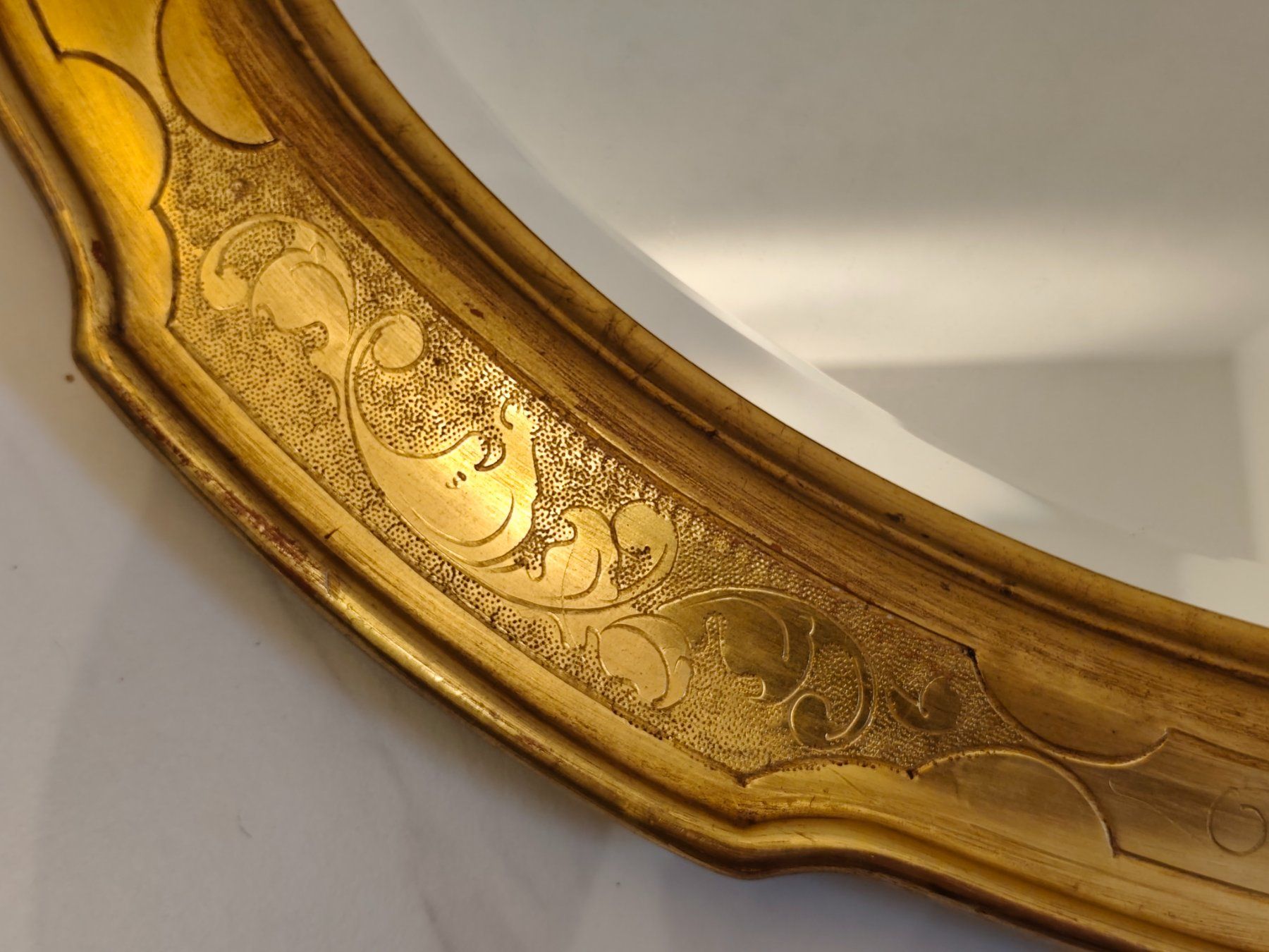 Specchi: Wandspiegel mit Goldrahmen – Usato da Eschenbach LU venduto da Orchi 1