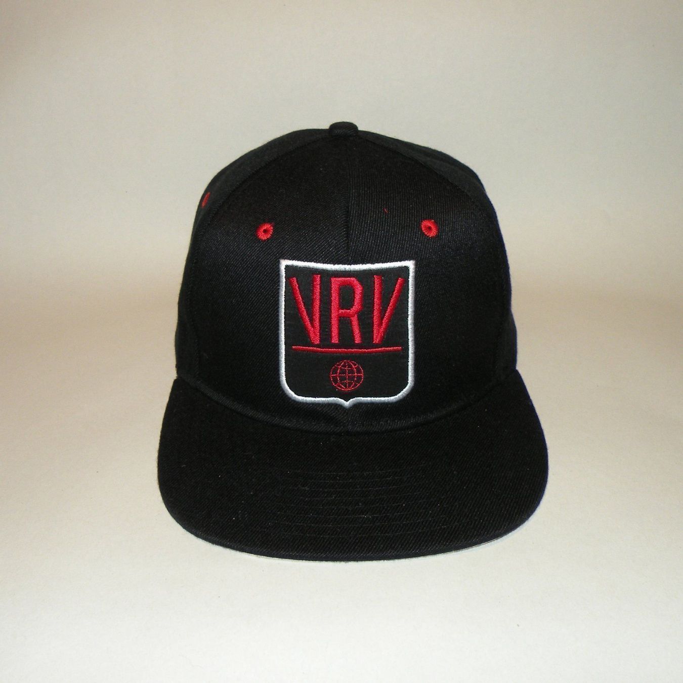 Copricapi, berretti & cappellini: Snapback von We Are V – Nuovo e nell'imballaggio originale da Schüpfheim venduto da WeAreV