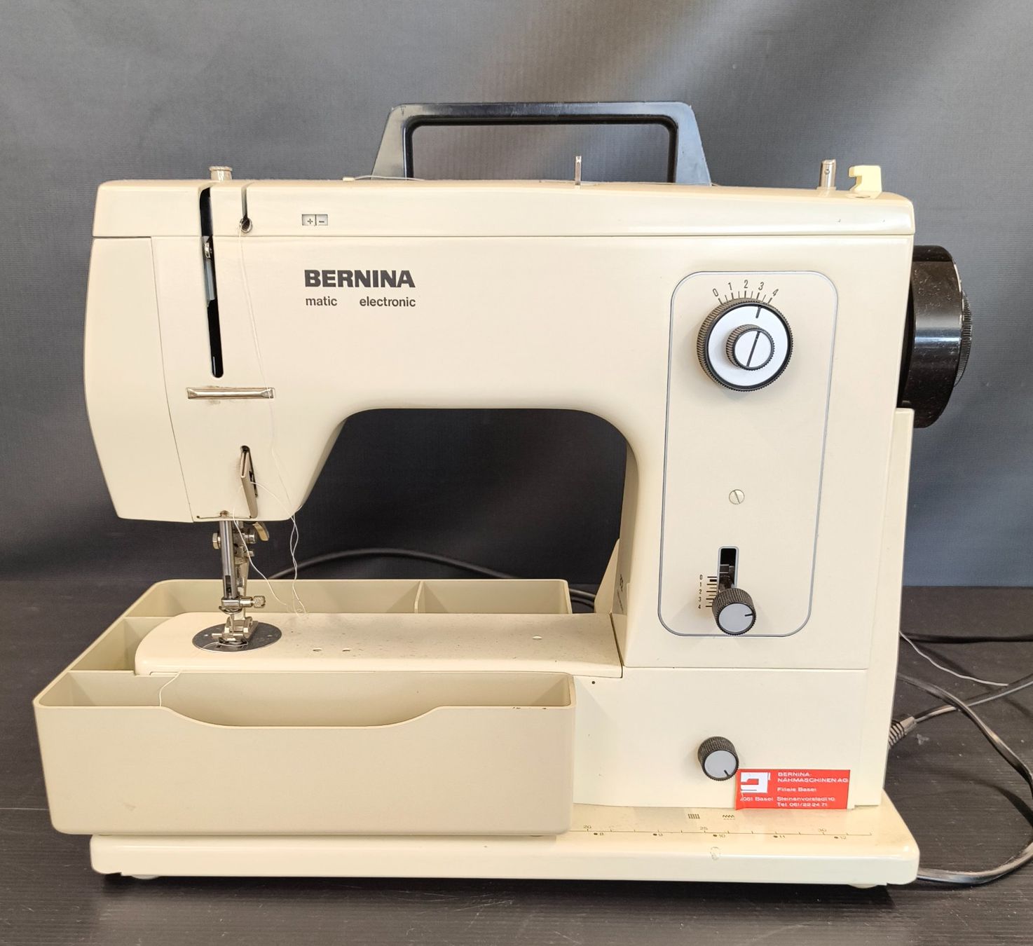 Bernina Macchine da cucire: Bernina 802 ohne Pedal – Usato da Basel venduto da bk_brockibasel