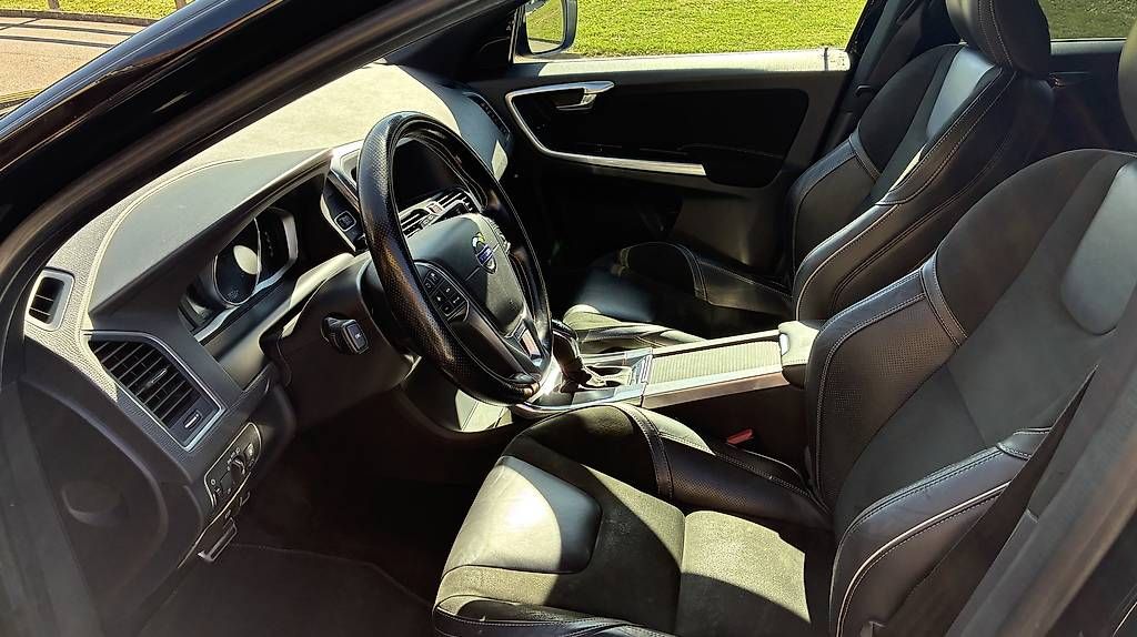 Autos: Volvo XC60 D4 AWD – D'occasion à Arch par benji14 4