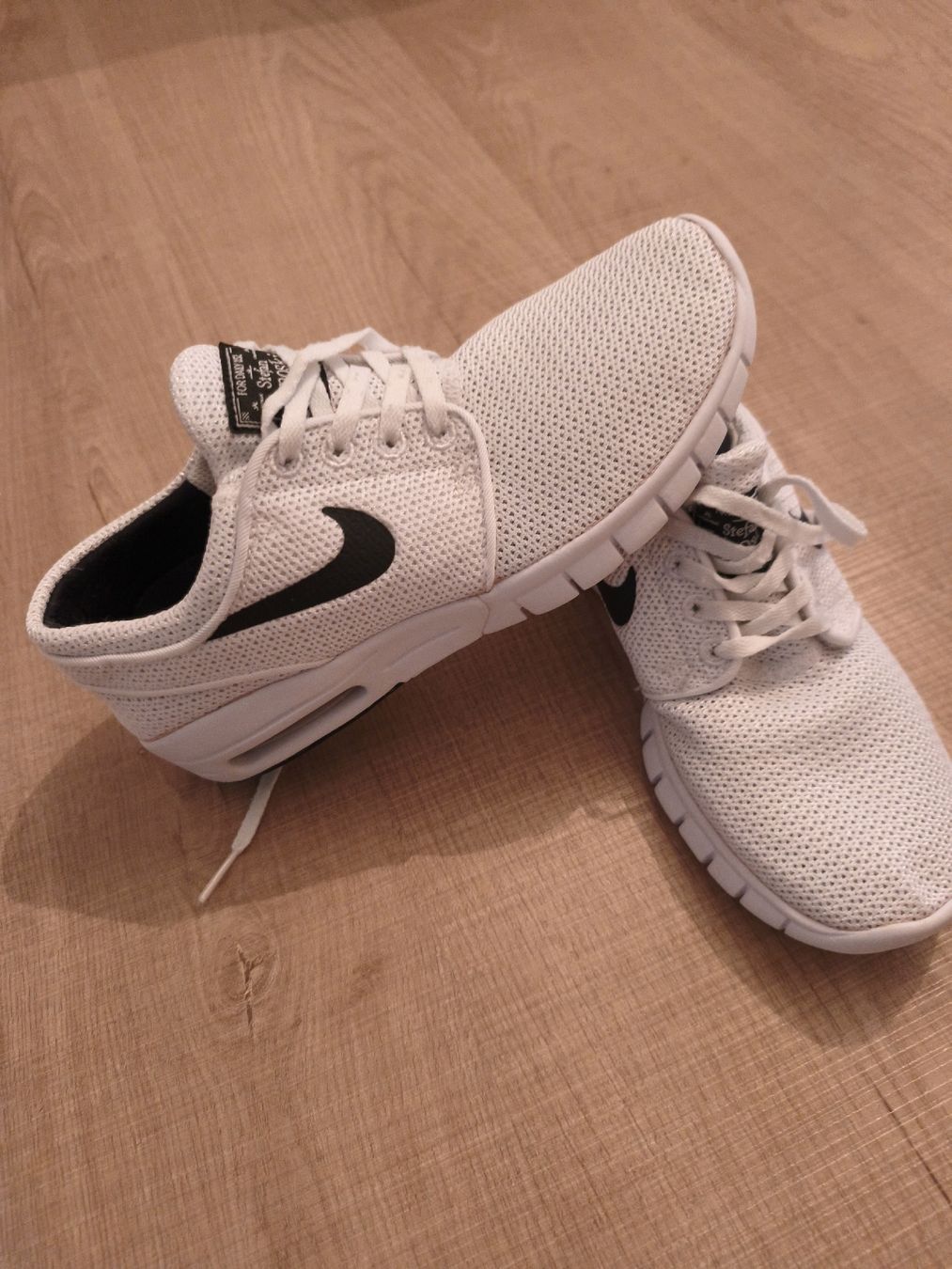 Nike Damenschuhe: Nike SB Air Max Weiss, Grösse  36.5 – Gebraucht aus Horriwil von sucht_lady
