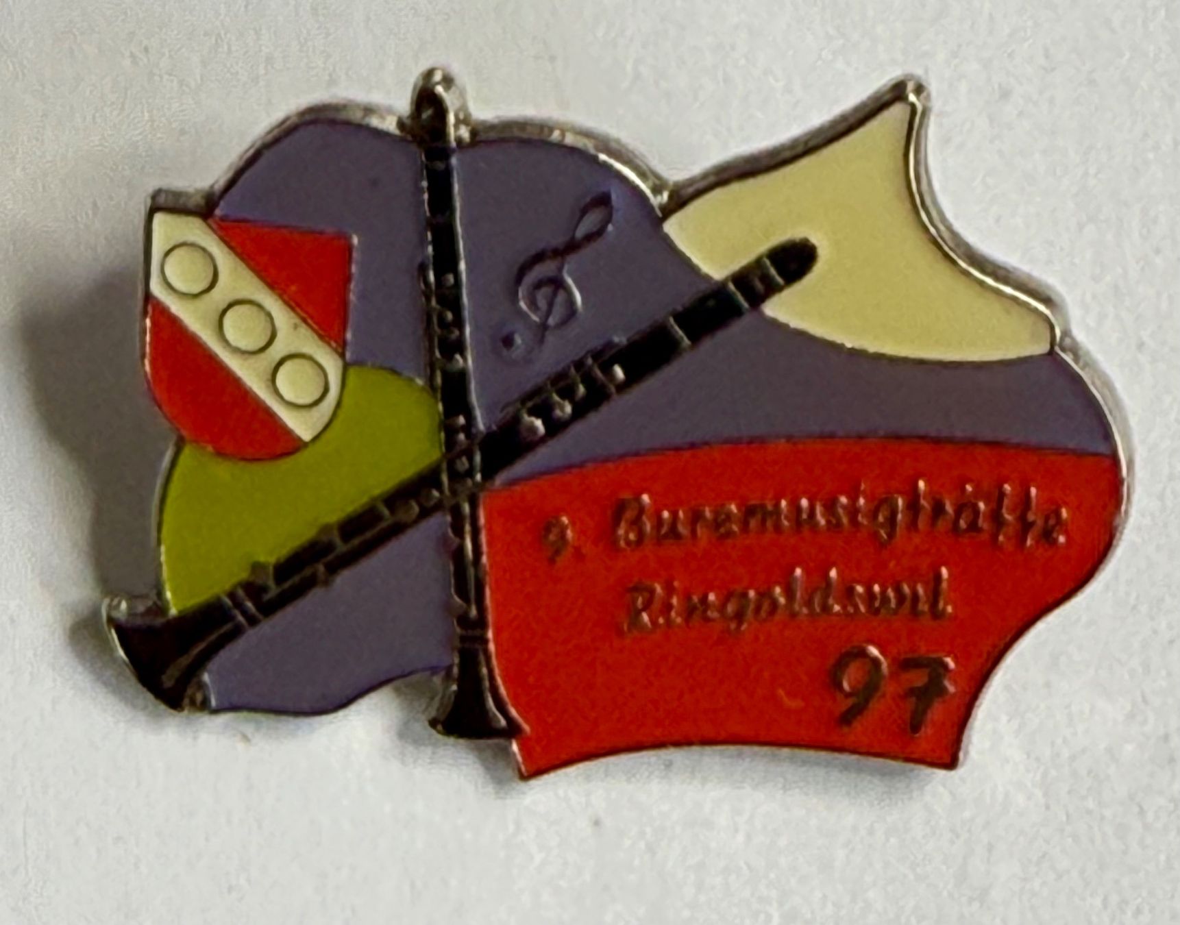 Placchette & Badge: Ringolswil - 9. Buremusigträffe 1997 - Pins – Usato da Lutry venduto da Ediego