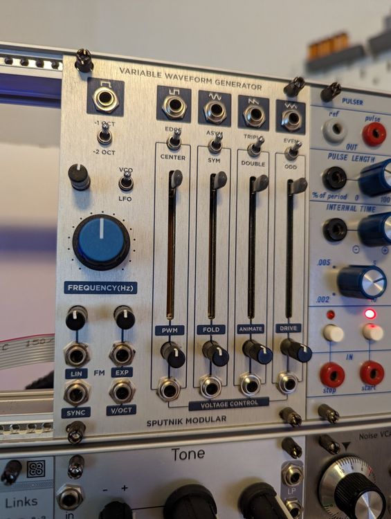 Sputnik Modular Variable Waveform Generator | Kaufen auf Ricardo