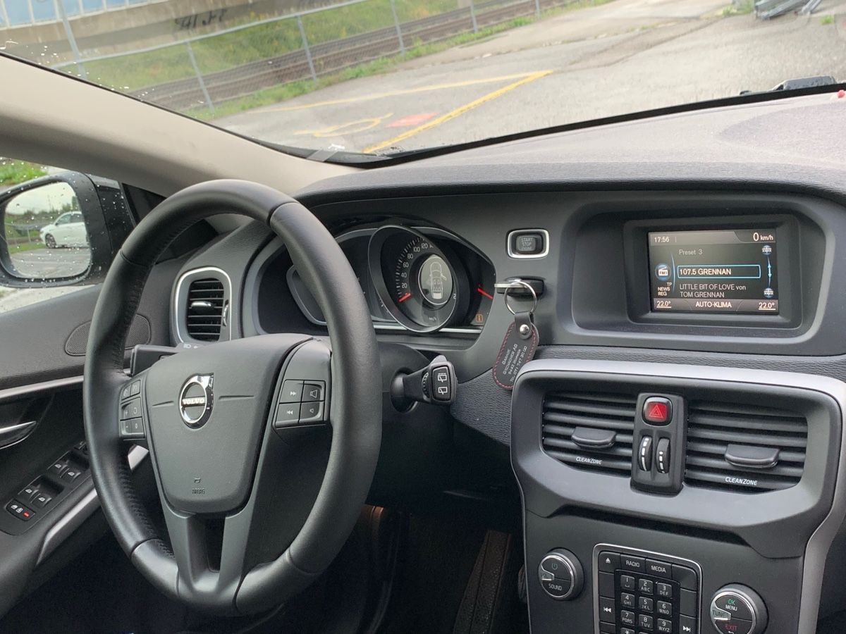 Automobili: VOLVO V40 D3 1 HAND – Usato da Au SG venduto da ksh_kd8t 2