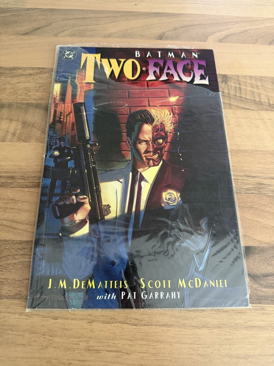 Comics: Comic - Batman Two Face – Neu (gemäss Beschreibung) aus Sargans von mir_y2db