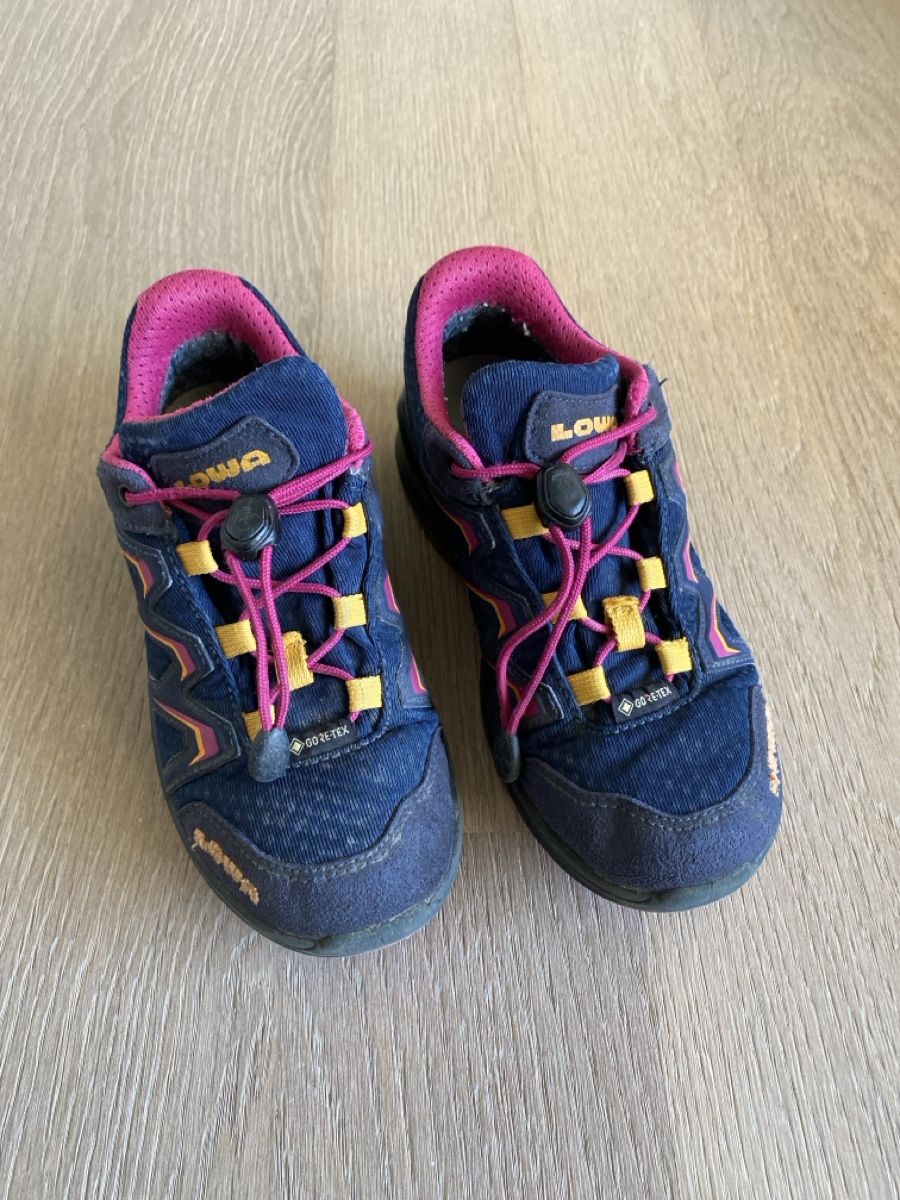 Lowa Scarpe per ragazzi: Lowa Kinderschuh Gr. 30 – Usato da Hergiswil NW venduto da mar_js5v